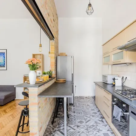 Live Like A Local At The Rustic Hockey Hut Apartment