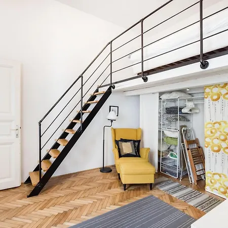 Live Like A Local At The Rustic Hockey Hut Apartment *