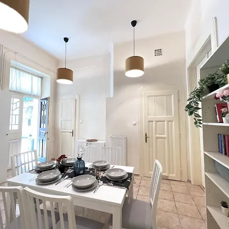 Hogyes Endre Apartment Budapest
