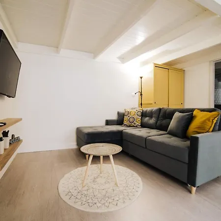 Apartment Comfy At New York Cafe With Aircon Budapest