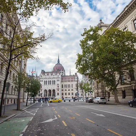 Exclusive * Budapest