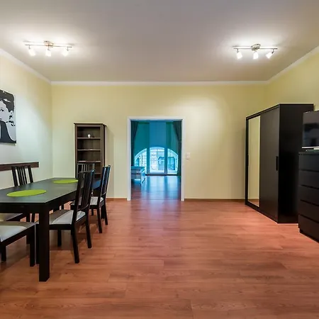 Exclusive Apartment *