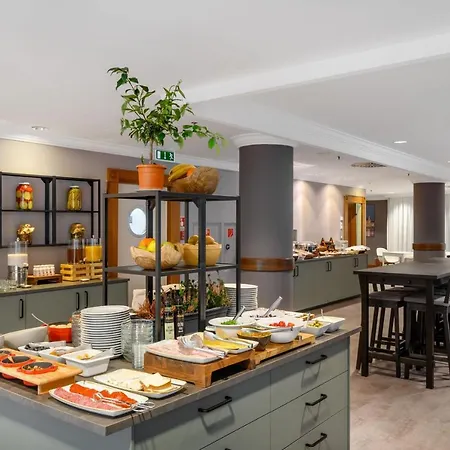 Hotel Millennium Court, - Marriott Executive