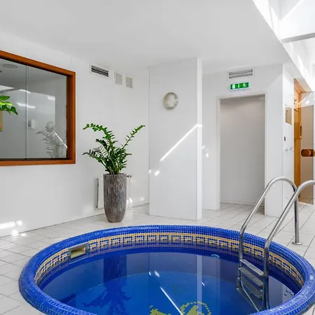 Millennium Court, - Marriott Executive Hotel 4*