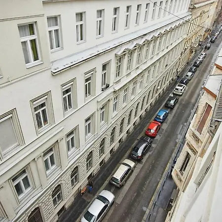Appartamento Spacious 1 Bed Basilica - With Balcony