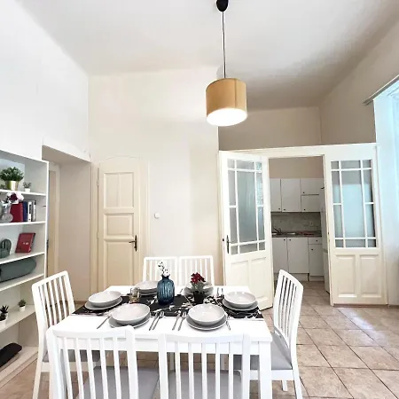 Apartment Hogyes Endre Budapest