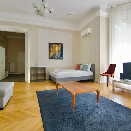 Apartment Standard By Hi5 - Kecskemeti Street *