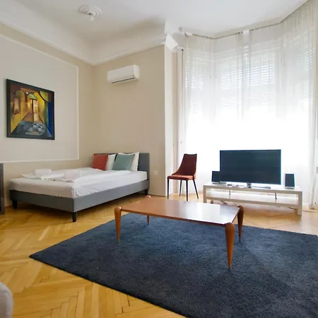 Apartment Standard By Hi5 - Kecskemeti Street