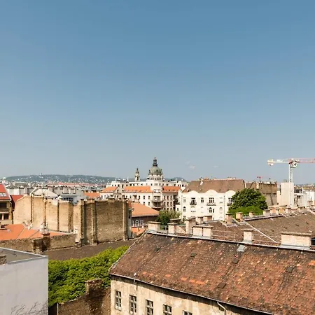 Elisabeth Downtown Apartman *