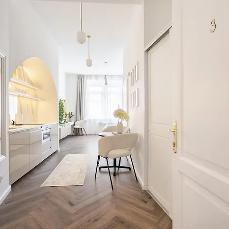 E13 - Grand Boulevard Heritage - Location By Bqa * Boedapest
