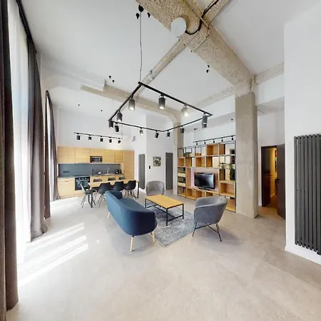 In 10 Apartment Budapest