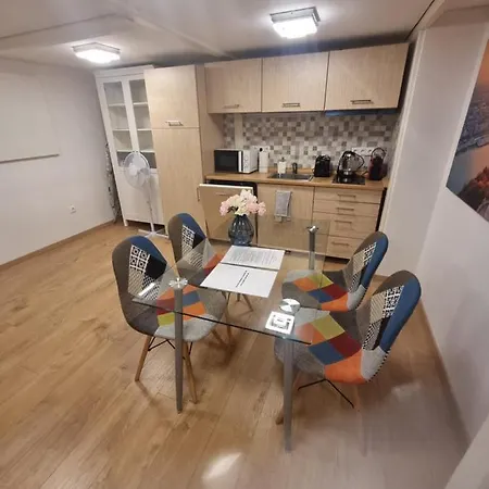 Pipa Utca 6 Apartment *