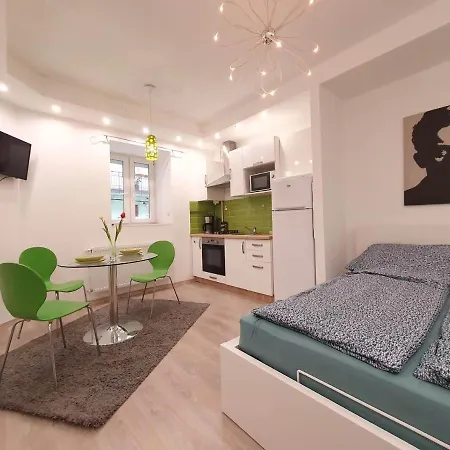 Unique Offer, Two In One! 2 Studio Egyuett