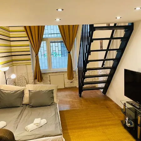 Hegedu 5 , Stylish Apartment