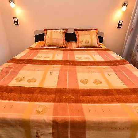 Somogyi Apartment *