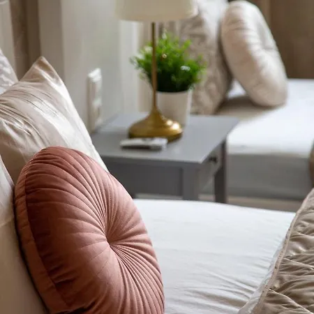 Luxurious In Liszt Ferenc Square Budapest