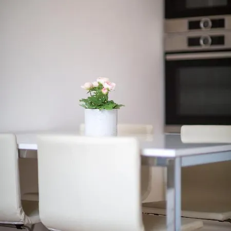 Luxurious In Liszt Ferenc Square Apartment *