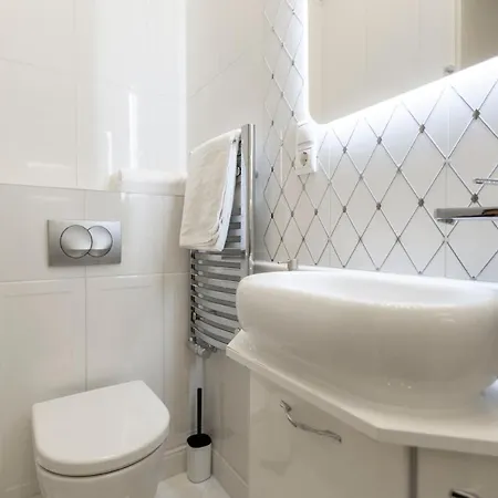 Luxurious In Liszt Ferenc Square Apartment Budapest
