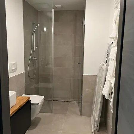 22 Dandar Park Apartment *