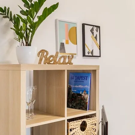 Urbannest - Super Cozy By Nw Apartment