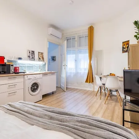 Urbannest - Super Cozy By Nw Apartment *
