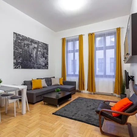 Apartment Dowtown In The Gozsdu Garden *