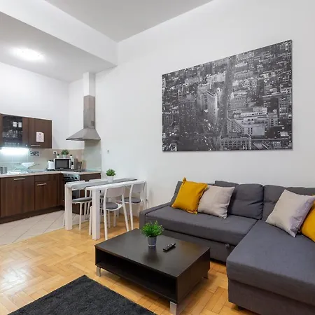 Apartment Dowtown In The Gozsdu Garden *
