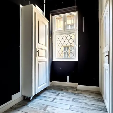 Broadway 2bedroom *