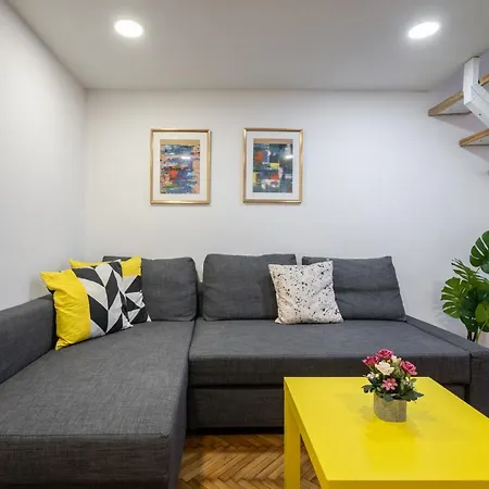 Apartment D20- Boutique Apartments, Location, By Bqa