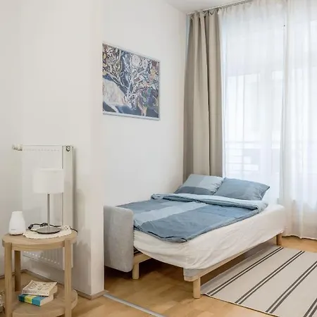 Downtown Charm In Διαμέρισμα