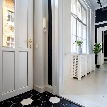 Broadway 2bedroom Budapest