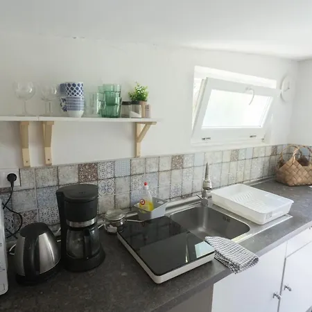 Hi-bp Garden Batsanyi Tiny House Near The Train With Free Parking