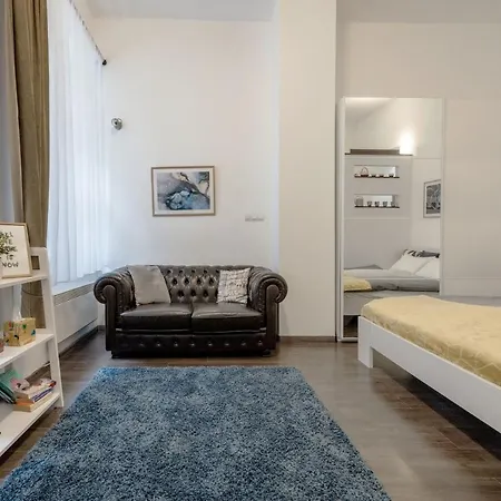 Stylish Downtown Apartmán