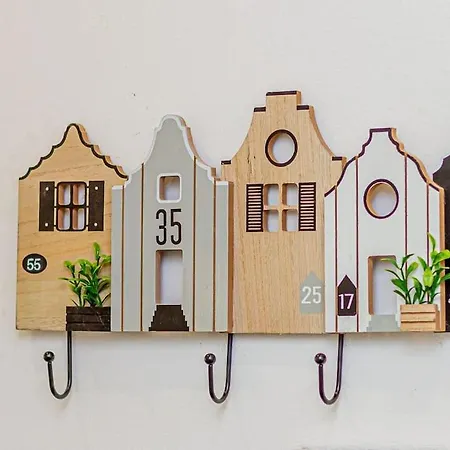 Gusto Della By Nw * Boedapest