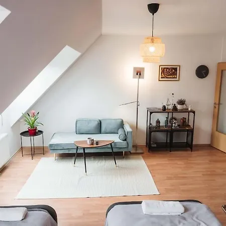 Sunny&cozy Loft Apartment *