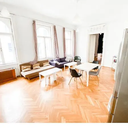 Big City Center 170 M2-new York Cafe Apartment Budapest
