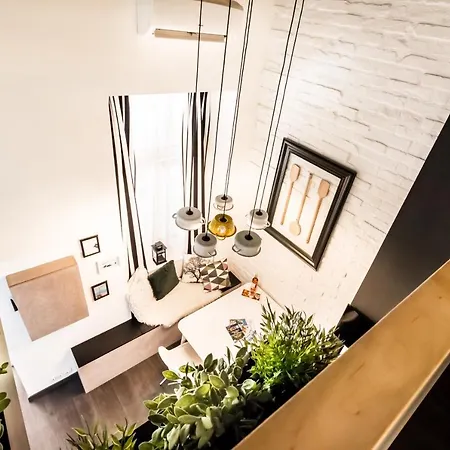 Twin Apartment *