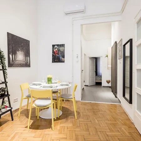 Apartment Elegant In Super Location *