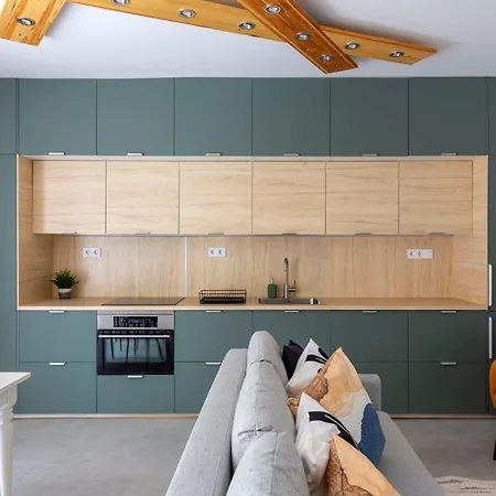 Apartment Unique 3 Floor With 4bdrm, 3bthrm Budapest