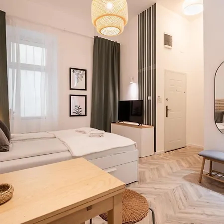 A20- Bp Modern Boutique *