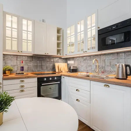 Sunset Treasure 3-bdr Apartment *