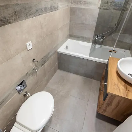 Appartement Kazinczy 10 With 3 Bedrooms