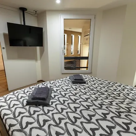 Appartement Kazinczy 10 With 3 Bedrooms