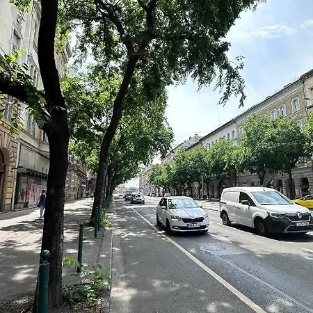 Ferenc Apartment