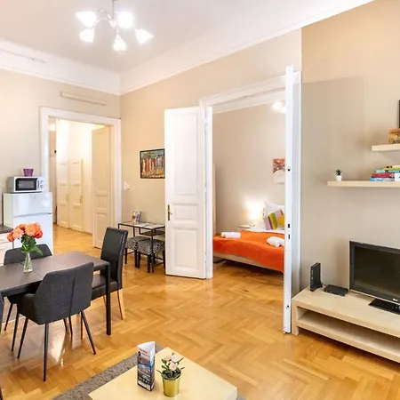 Orangehomes Kalvin Sq 2 Bedroom Apartment *