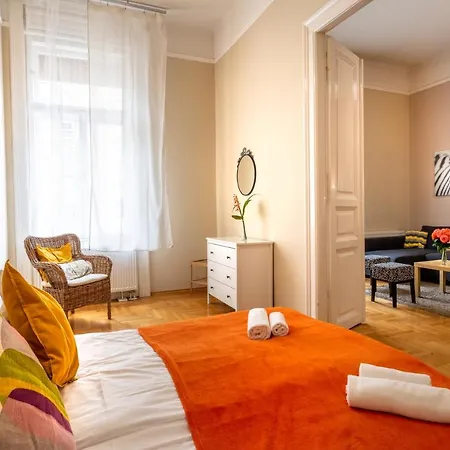 Orangehomes Kalvin Sq 2 Bedroom *