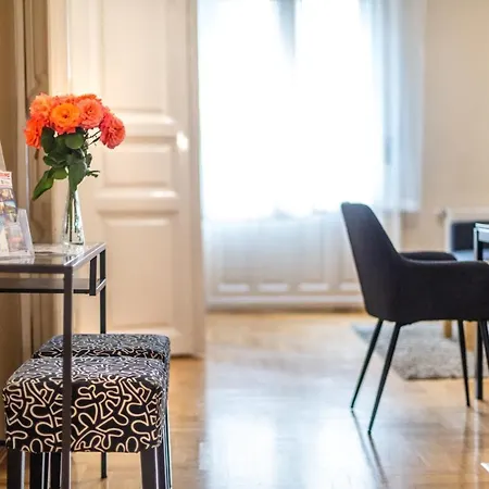 Orangehomes Kalvin Sq 2 Bedroom *