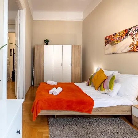 Orangehomes Kalvin Sq 2 Bedroom Apartment *