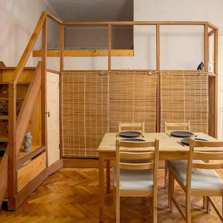 With Free Parking Apartment