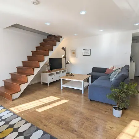 Stylish 2-bedroom In Appartement